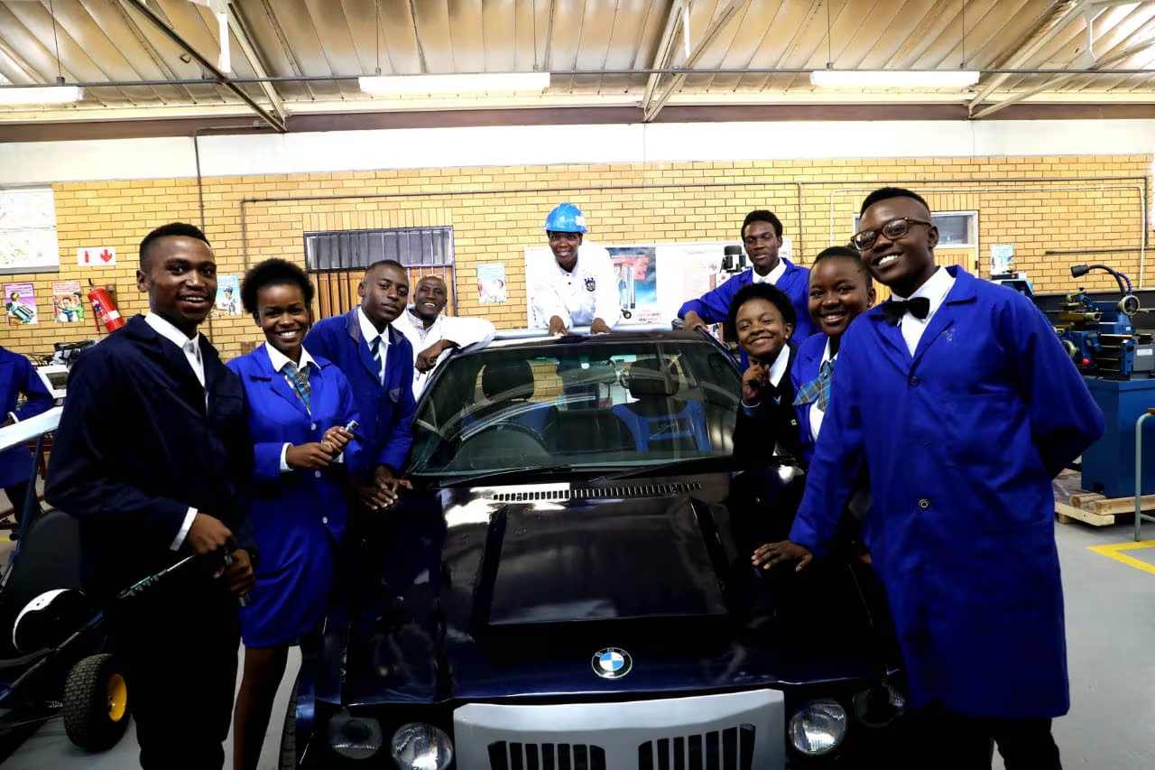 Thapelo and fellow students with the completed BMW bakkie conversion at Soshanguve Technical High School, 2019